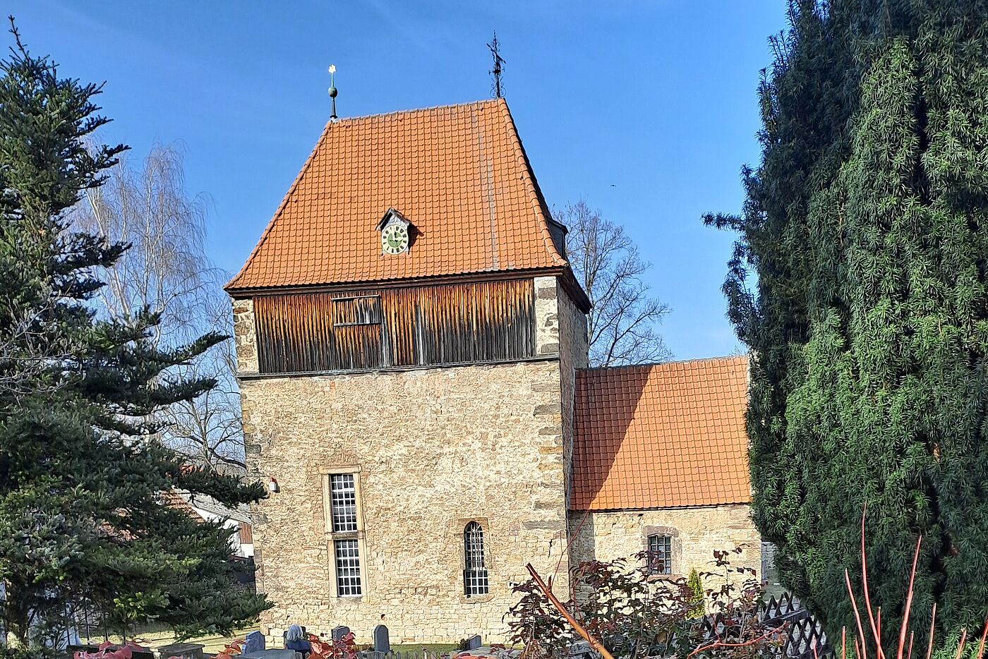 Kirche in Hausen 