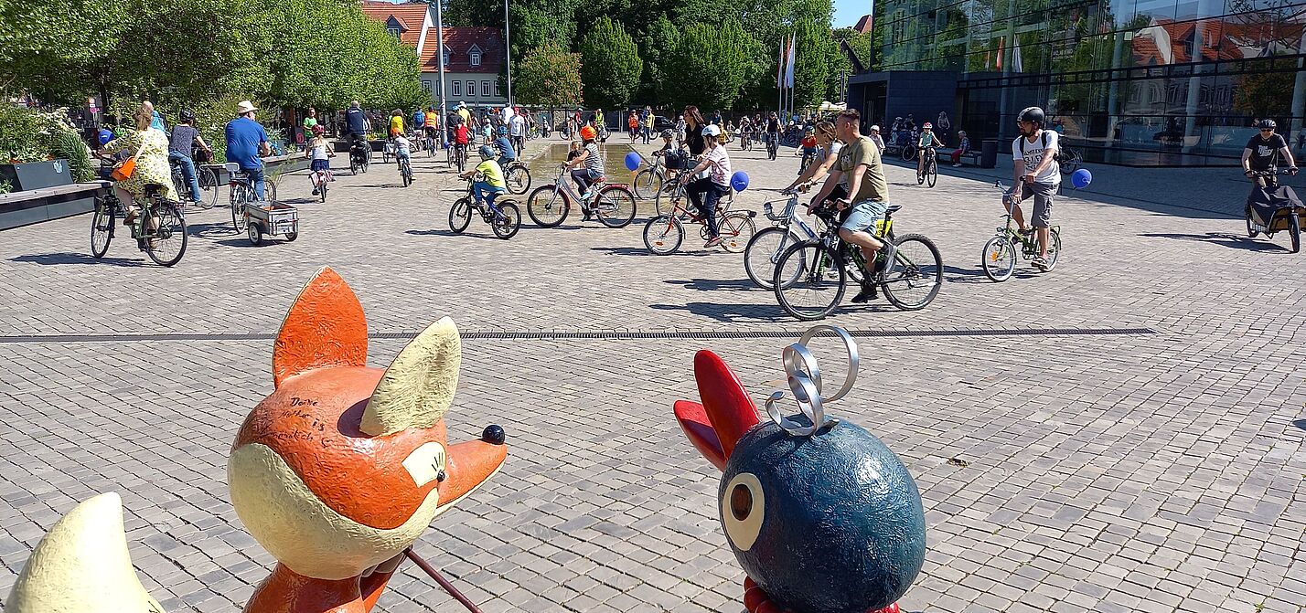 Kidical Mass Familien demonstrieren für sicheren Radverkehr