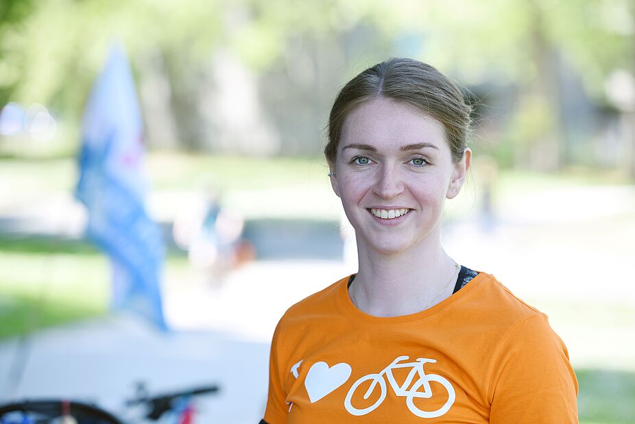 ADFC-Bundesvorsitzende Rebecca Peters bei der Kidical Mass ADFC-Bundesvorsitzende Rebecca Peters bei der Kidical Mass