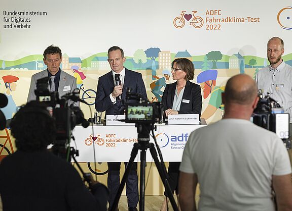 Gemeinsame Pressekonferenz von ADFC und Bundesverkehrministerium zum ADFC-Fahrradklima-Test 2022.