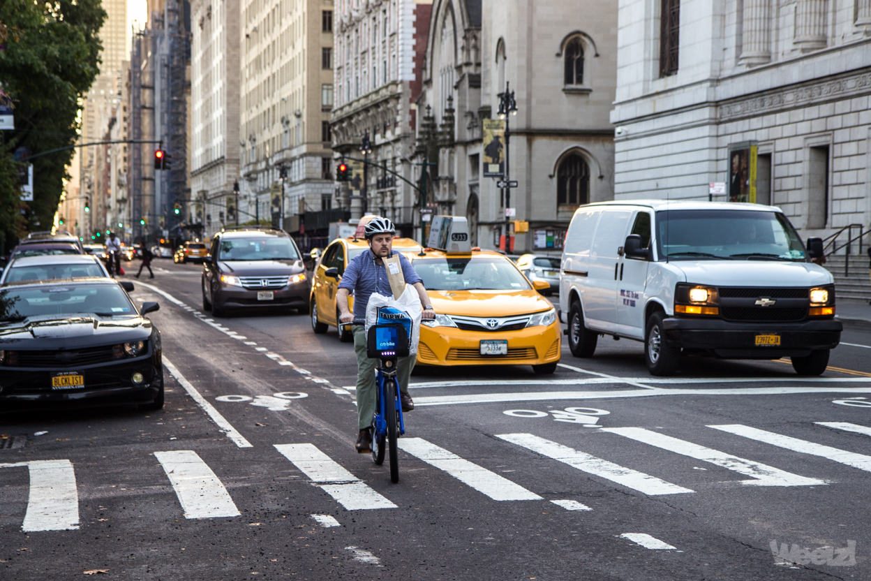 Radfahrstreifen auf Fahrbahn in New York City